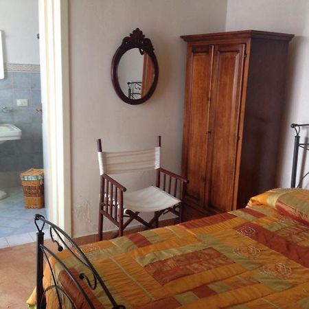 B&B Le Due Corti Martignano Екстериор снимка