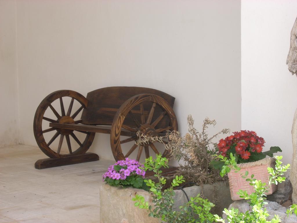 B&B Le Due Corti Martignano Екстериор снимка