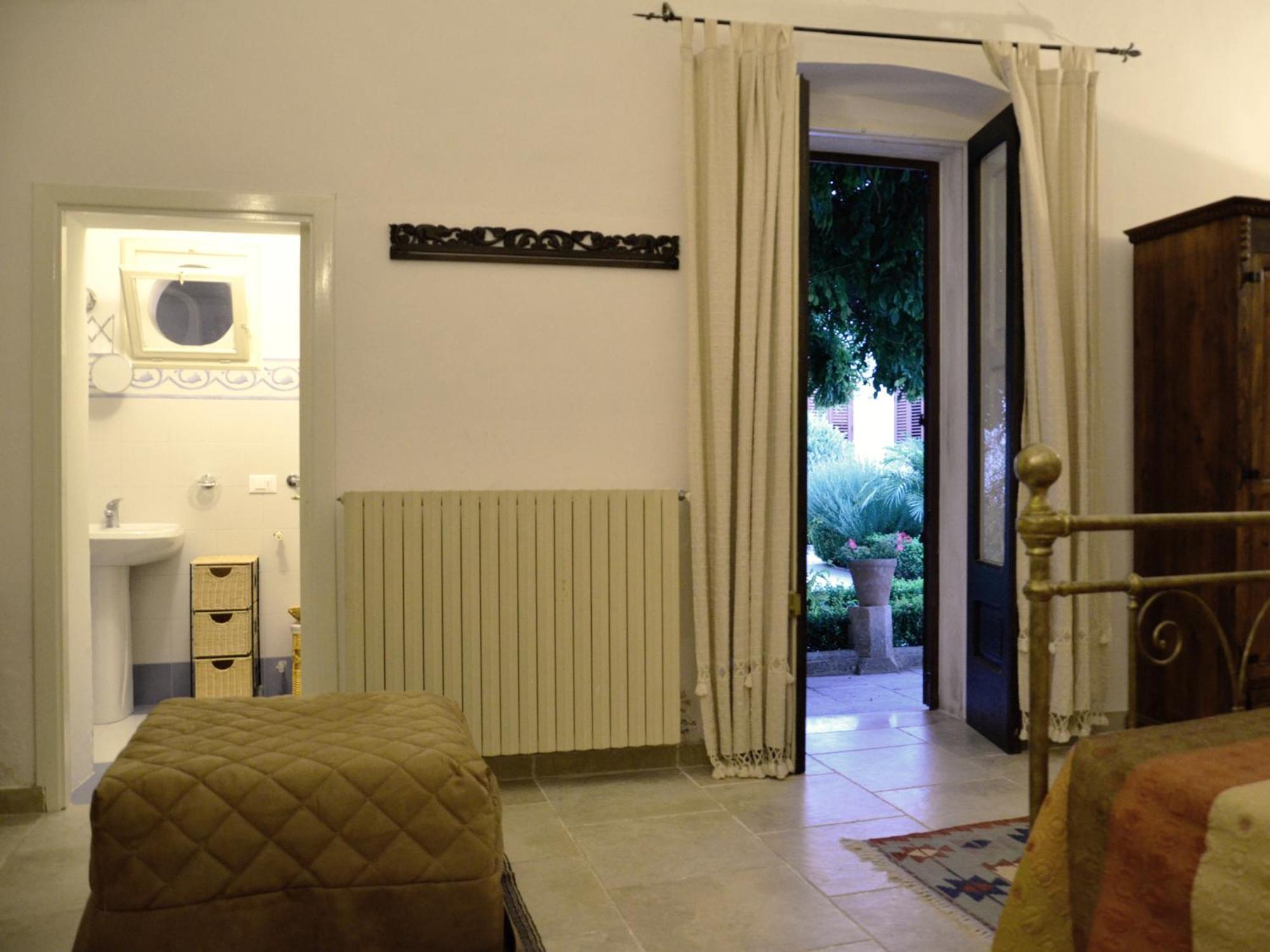 B&B Le Due Corti Martignano Екстериор снимка