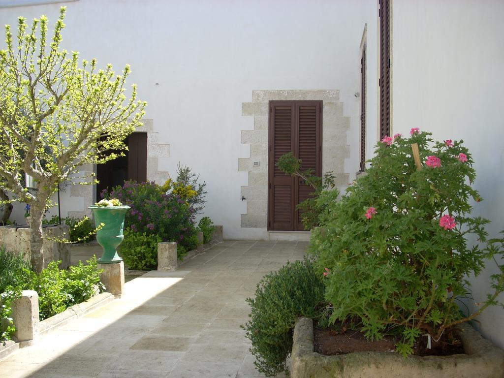 B&B Le Due Corti Martignano Екстериор снимка