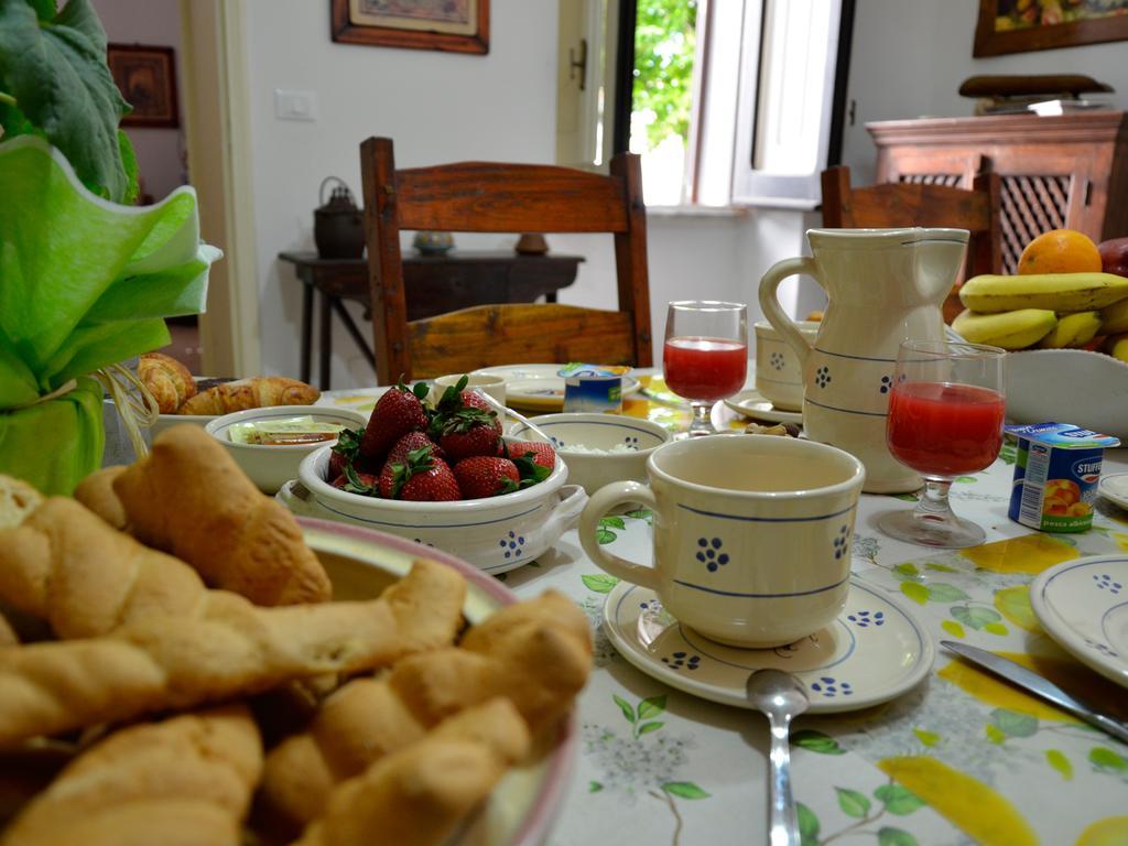 B&B Le Due Corti Martignano Екстериор снимка